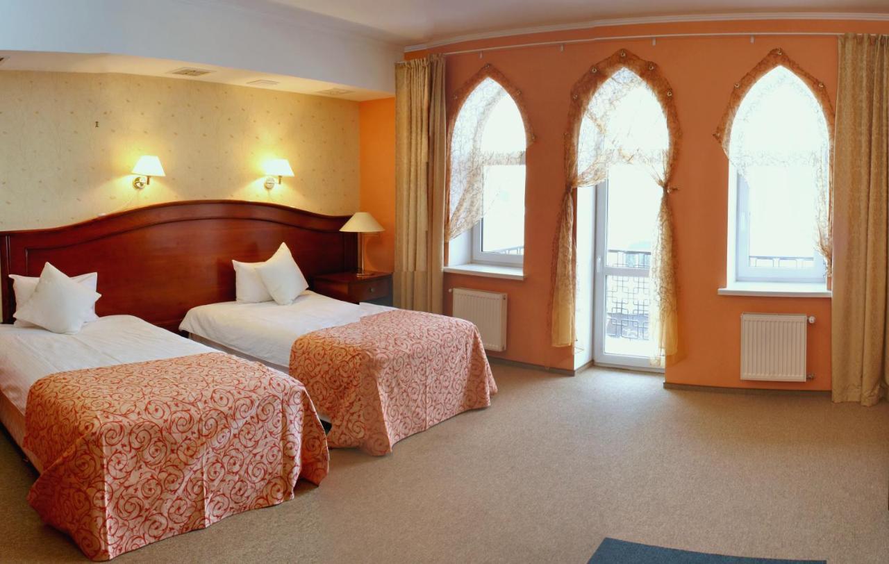 Premier Hotel Shafran スームィ エクステリア 写真