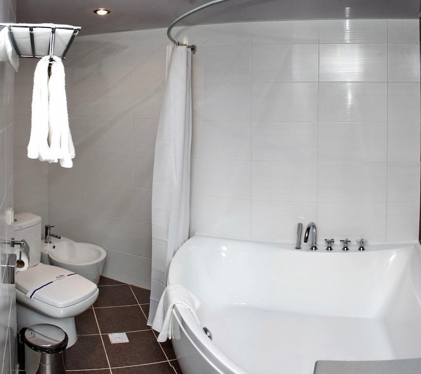 Premier Hotel Shafran スームィ 部屋 写真
