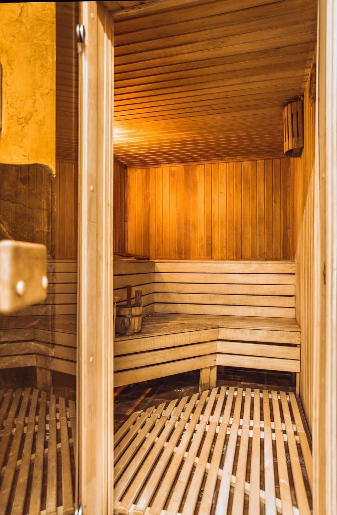 Premier Hotel Shafran スームィ エクステリア 写真