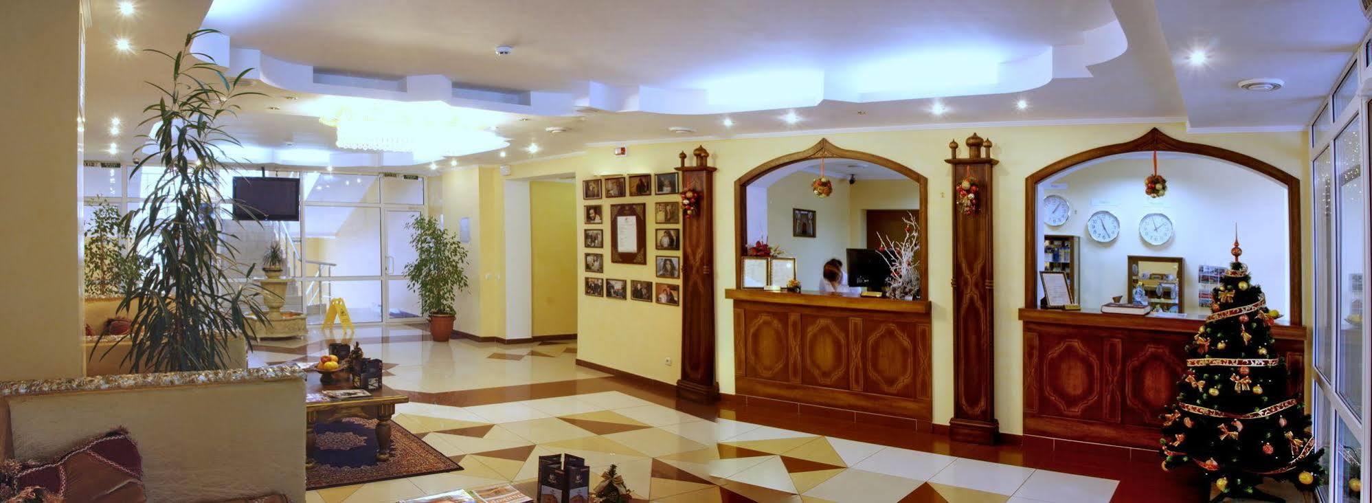 Premier Hotel Shafran スームィ エクステリア 写真